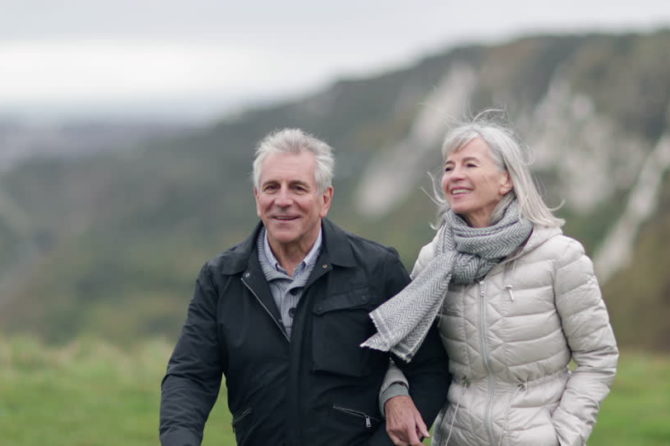 Beneficios del senderismo en las personas mayores